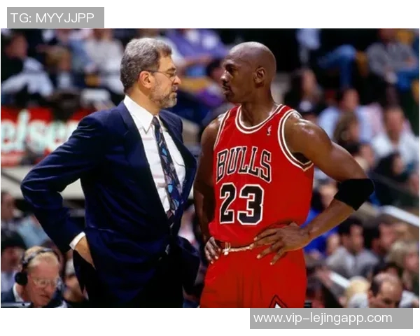 火花队传奇球员里奇亚杰克逊高中5号球衣正式退役庆祝三连冠辉煌历史