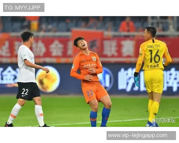 文班亚马外线表现不佳16投6中贡献16分16板三分球命中率低迷罚球失准影响球队表现